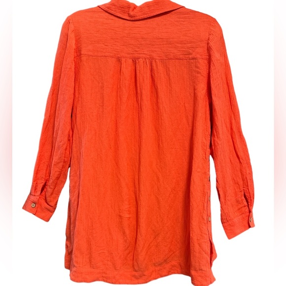 Soft Surroundings Popover Henley Tunic Orange Long Roll Tab Sleeve sz M - Picture 2 of 4